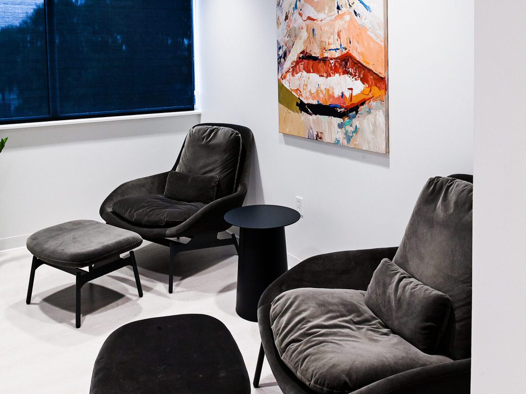The waiting area of the MODERN Plastic Surgery & MedSpa